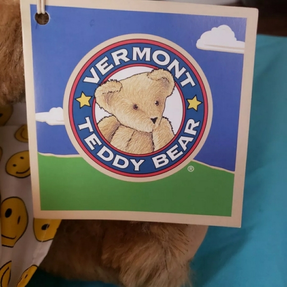 Authentic Vermont Teddy Bear - Picture 4 of 10